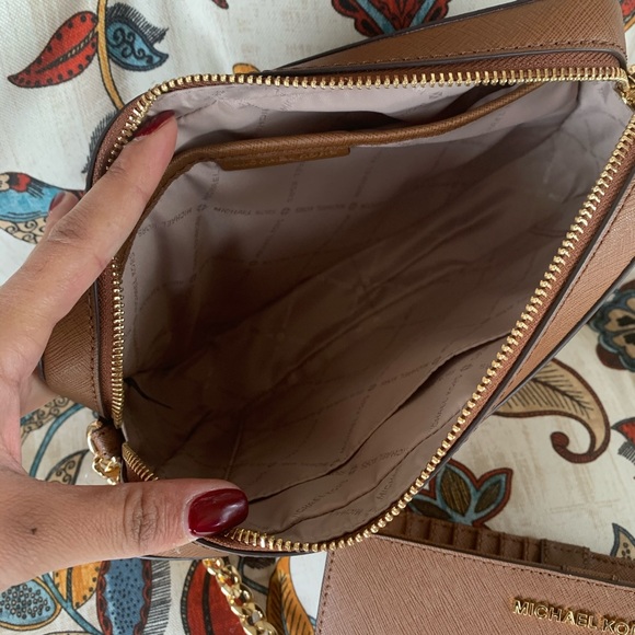 Sale‼️Beautiful MK 🍁 set  crossbody & wallet - Picture 3 of 5